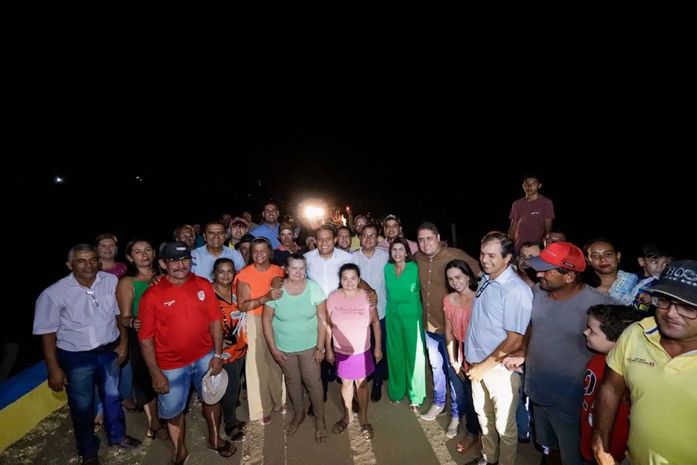 Prefeito Júlio Cezar inaugura ponte Amarílio Fernandes, em Poço da Onça