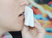 Tosse persistente por mais de duas semanas é um dos sintomas da tuberculose

