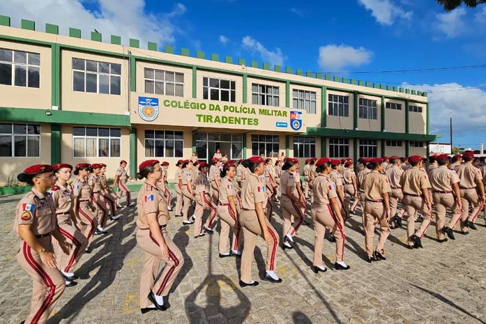 Pais, alunos e parlamentares se unem contra Progressão Parcial no Colégio Militar Tiradentes e Seduc recua; entenda a polêmica