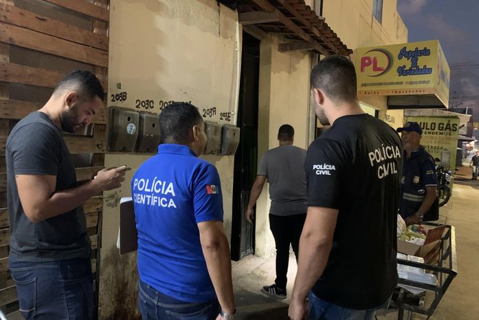 Peritos encontram manchas de sangue em casa de garçonete assassinada pelo genro e pela filha