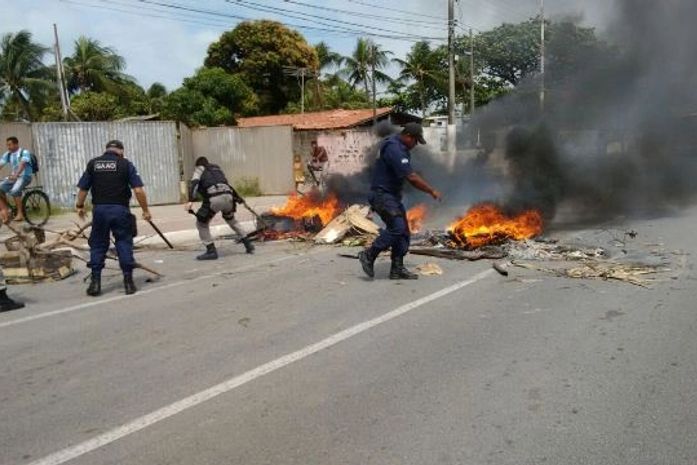 Ex-moradores da Vila dos Pescadores protestaram