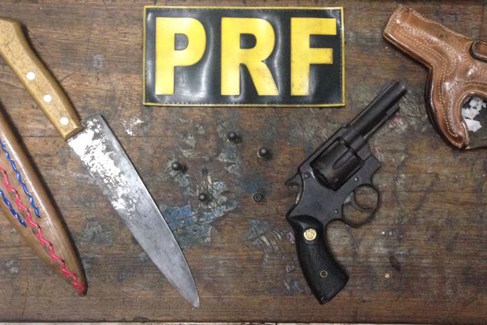 Condutores são presos por embriaguez e porte ilegal de arma