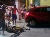 Colisão entre carro e moto deixa dois feridos no interior