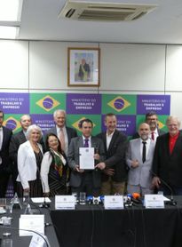Comércio tem novas regras para funcionamento em feriados; confira as atividades liberadas