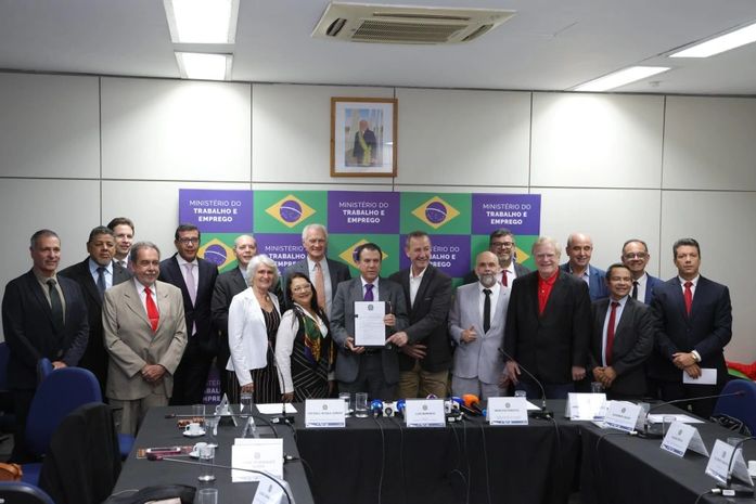 Comércio tem novas regras para funcionamento em feriados; confira as atividades liberadas