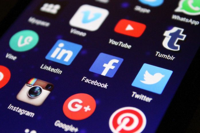 Anúncios são divulgados principalmente nas redes sociais