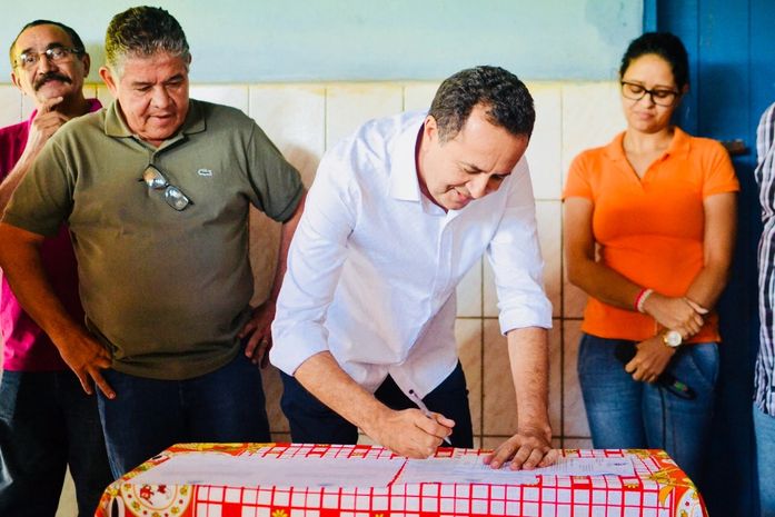 Mata Grande: Prefeito Erivaldo Mandu assina Ordem de Serviço para iniciar obras de Melhorias Habitacionais no combate à Doença de Chagas