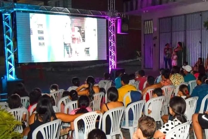 Tardezinha Cultural inicia sessões itinerantes neste domingo (25)