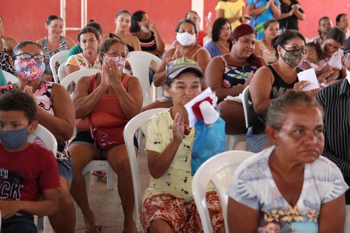Mais de 350 famílias coruripenses foram beneficiadas com a entrega de cestas básicas