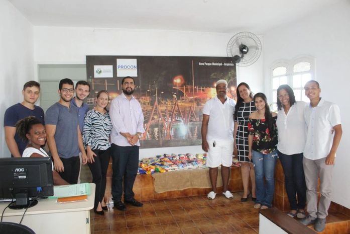 Procon Arapiraca entrega alimentos arrecadados na Semana do Consumidor