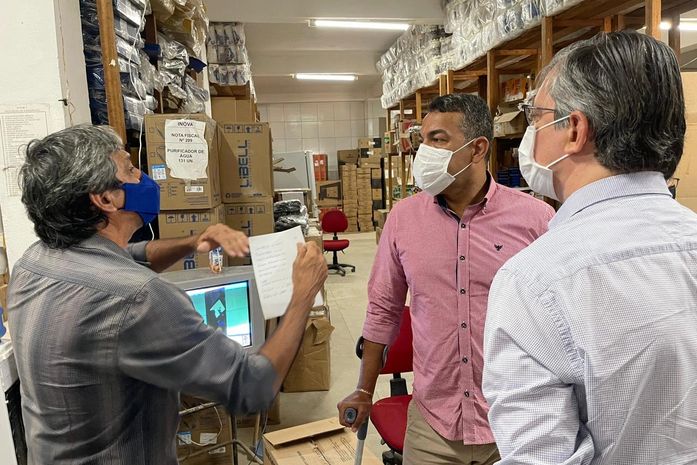 Prefeitura e Câmara se unem para minimizar perdas no estoque da Semed