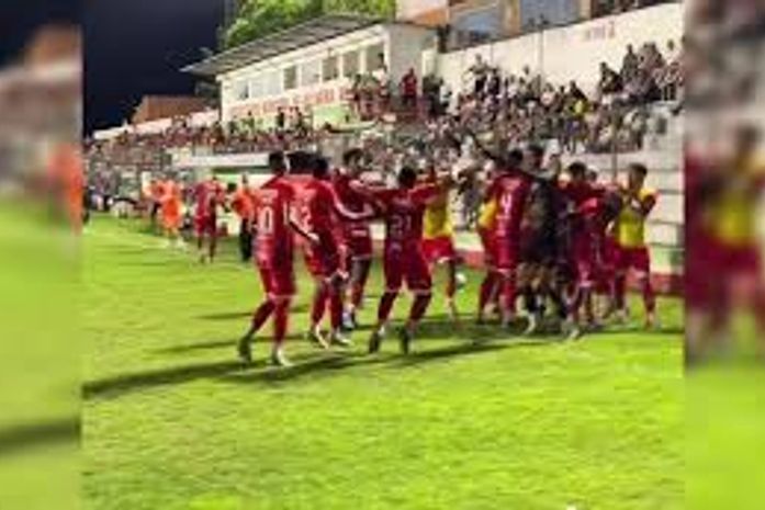 Penedense arranca empate nos acréscimos