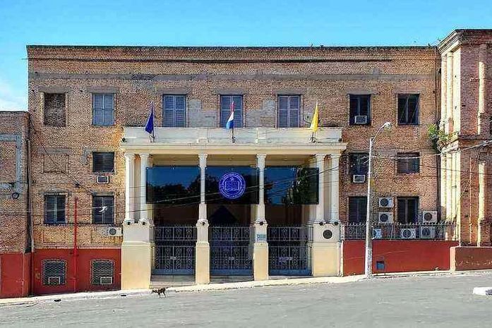 Universidade Católica Nuestra Señora de la Asunción, em Assunção, no Paraguai (foto: Wikimedia Commons)