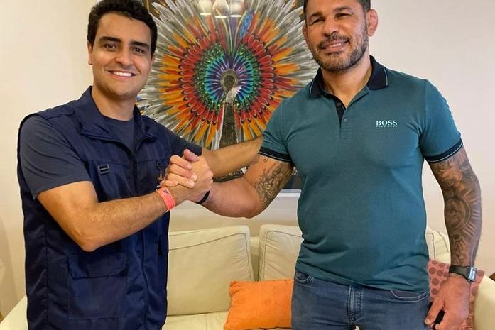 Prefeito de Maceió, JHC, se reúne com campeão Minotauro sobre projeto pioneiro de incentivo ao esporte