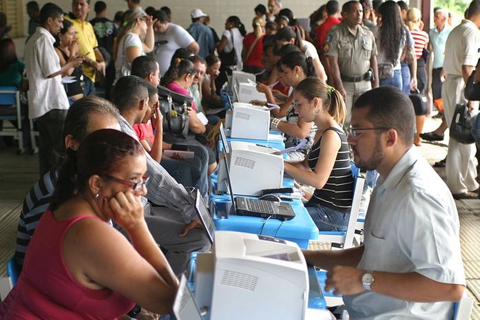 Pessoas foram atendidas durante Fórum Regional da Unit