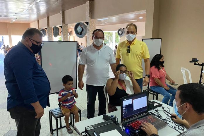 Deputado Galba Novaes prestigia Caravana meu RG na mão em Junqueiro