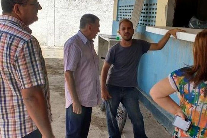 Prefeito Zé do Pedrinho vistoria obras em andamento na cidade