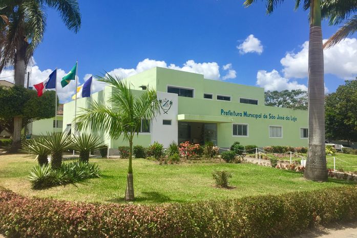 Prefeito Rodrigo Valença libera salários e liquida 13° dos servidores