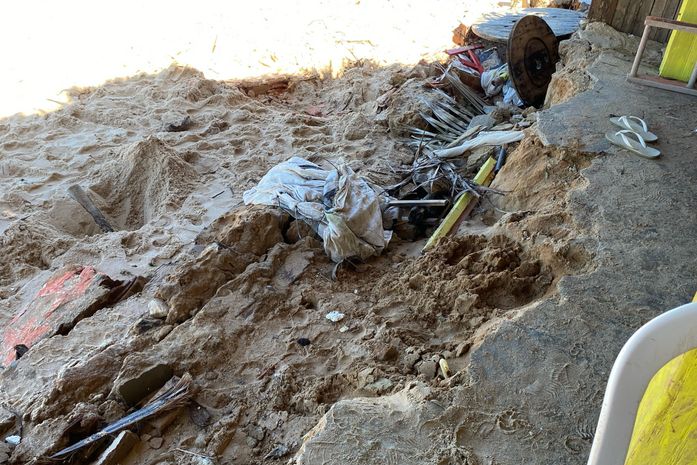 Erosão costeira, agravada pela especulação imobiliária, ameaça casas e comércios no Litoral Norte de Maceió