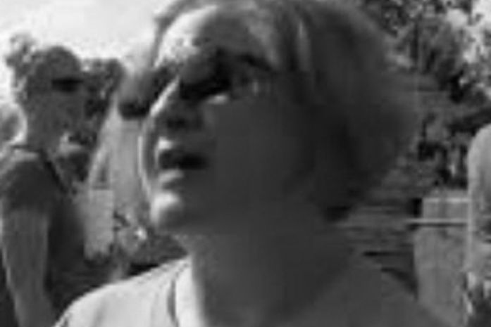 "Vidas brancas importam, vidas brancas são melhores"-gritou a mulher durante o comício do Black Lives Matter