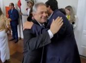 Vereador Geraldo Ribeiro parabeniza o deputado Silvio Camelo pela posse para mais um mandato na ALE