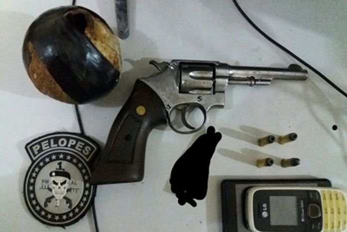 Jovem de 21 anos é preso por porte ilegal de arma
