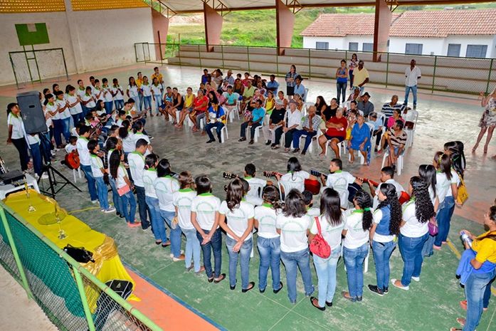 Idosos de Limoeiro de Anadia participam de tarde festiva
