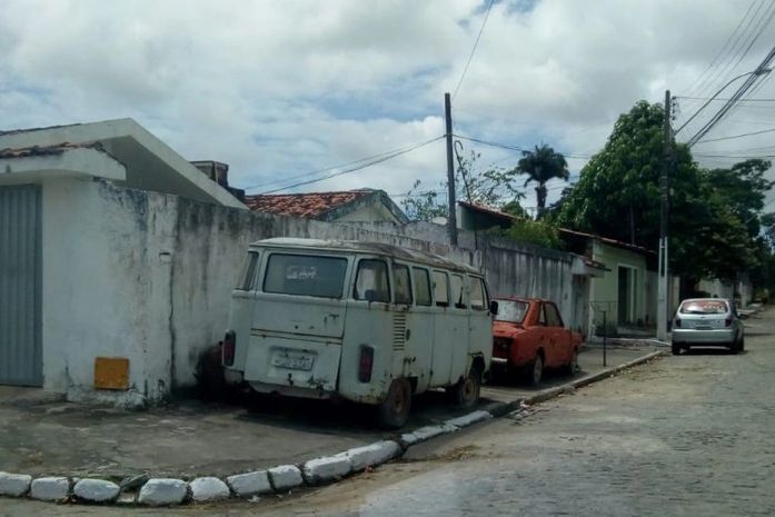 População pode denunciar veículos abandonados através do número 118