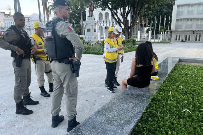 Agentes do Ronda prendem agressor de adolescente na Praça dos Martírios