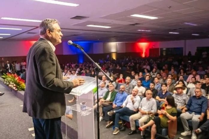 Câmara de Estudos Políticos da Vice-Governadoria de Alagoas recebe médica e deputada Jandira Feghali