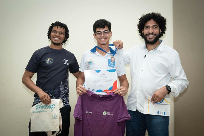 Sonhos, esforço e permanência: estudantes da rede estadual celebram aprovação em universidades públicas de Alagoas