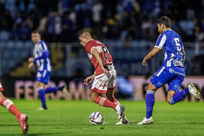 Gegê em ação pelo CRB