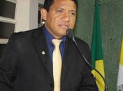 Júlio Cezar  ataca Ribeiro; acusando de mentiroso e de comandar tirania  