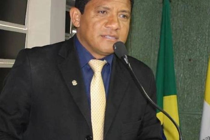 Júlio Cezar ataca Ribeiro; acusando de mentiroso e de comandar tirania