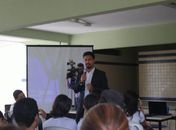 Alunos do ensino médio têm palestra sobre papel político dos jovens
