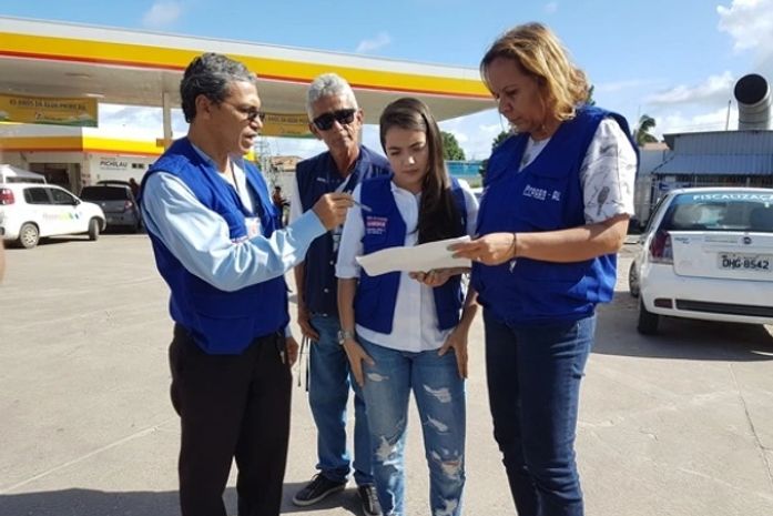 Procon Alagoas autua postos de combustíveis por prática abusiva