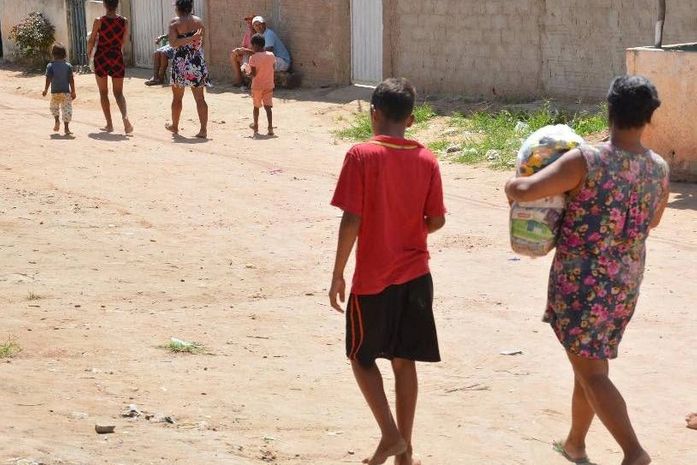 Prefeitura de Anadia entrega cestas básicas à 1.033 famílias inscritas no Cadastro Único