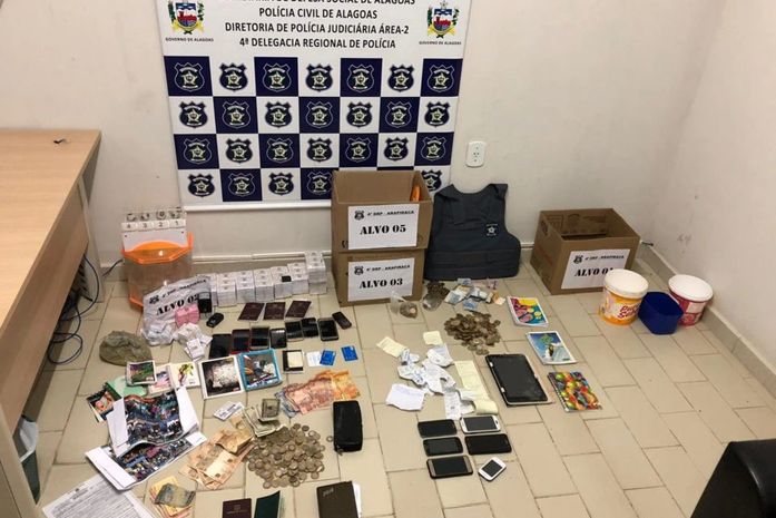 Material apreendido na operação