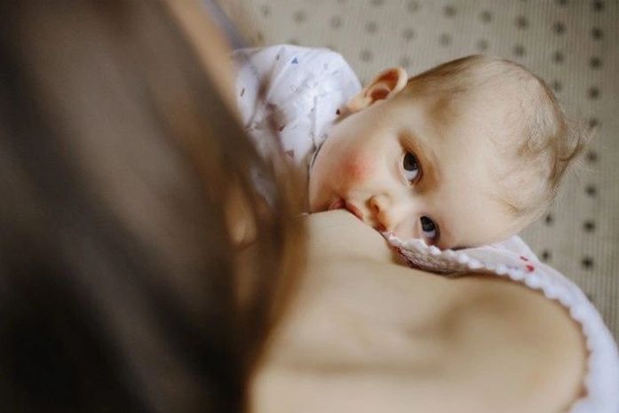 Pediatra destaca importância da amamentação no Agosto Dourado e reforça necessidade de apoio às mães