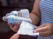 Equatorial realiza ação de troca de lâmpadas para clientes adimplentes de Maceió e Arapiraca