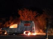 Ambulância pega fogo enquanto transportava pacientes na BR-423