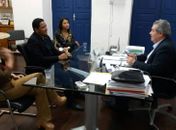 Prefeito Júlio Cezar e secretário Álvaro Vasconcelos discutem agricultura familiar