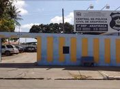 Socos, mordidas e tentativa de estrangulamento: filho ataca mãe após ela acionar a polícia por perturbação do sossego
