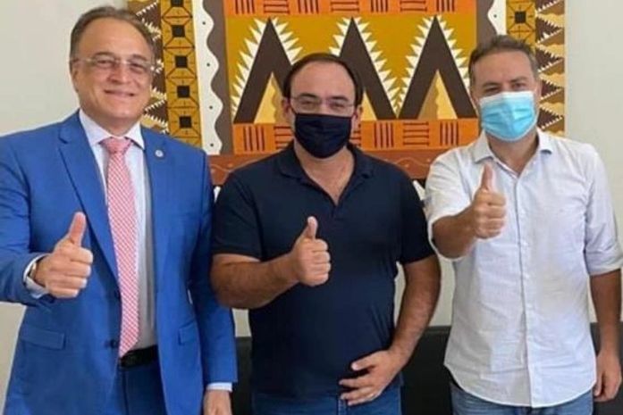 Deputado Galba, Leandro Silva e Renan Filho selando parceria para o bem de Junqueiro
