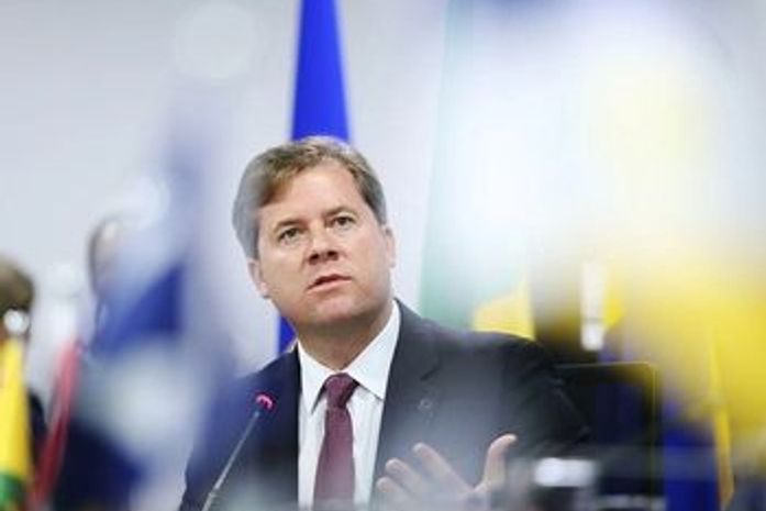 Marx Beltrão defende projeto de permite uso de veículos do transporte escolar no combate à Covid-19
