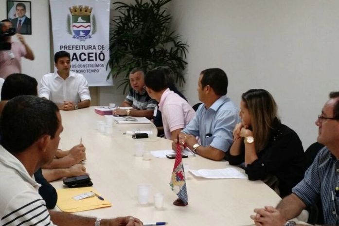 Reunião aconteceu no gabinete do prefeito