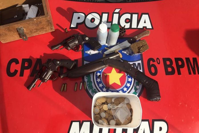 Material apreendido na operação