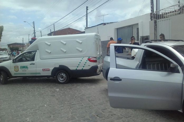 Jovem de 18 anos é assassinado próximo a prédio da Marinha