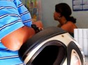 Lei proíbe entrada de pessoas usando capacete em estabelecimentos comerciais