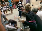 Motociclista fica ferido ao colidir veiculo com troncos de madeira em Marechal Deodoro